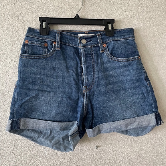 Levi's Denim Short - Picture 1 of 4